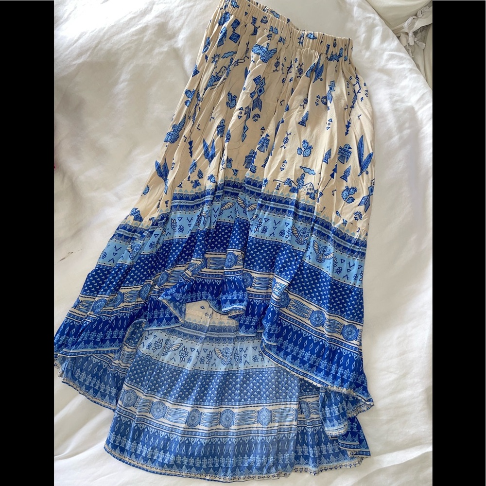 Hi-Low pattern skirt